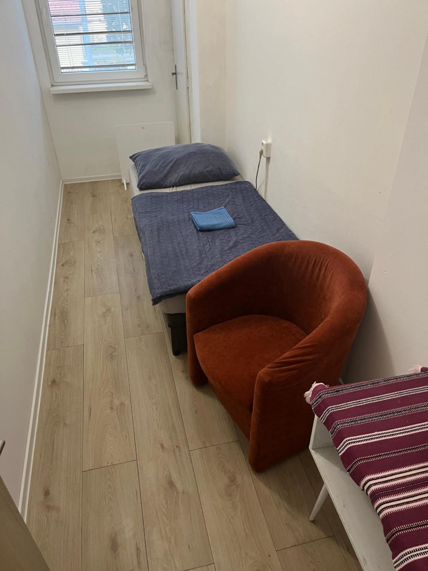 Old Town Single Room El Moly Kosice Bagian luar foto